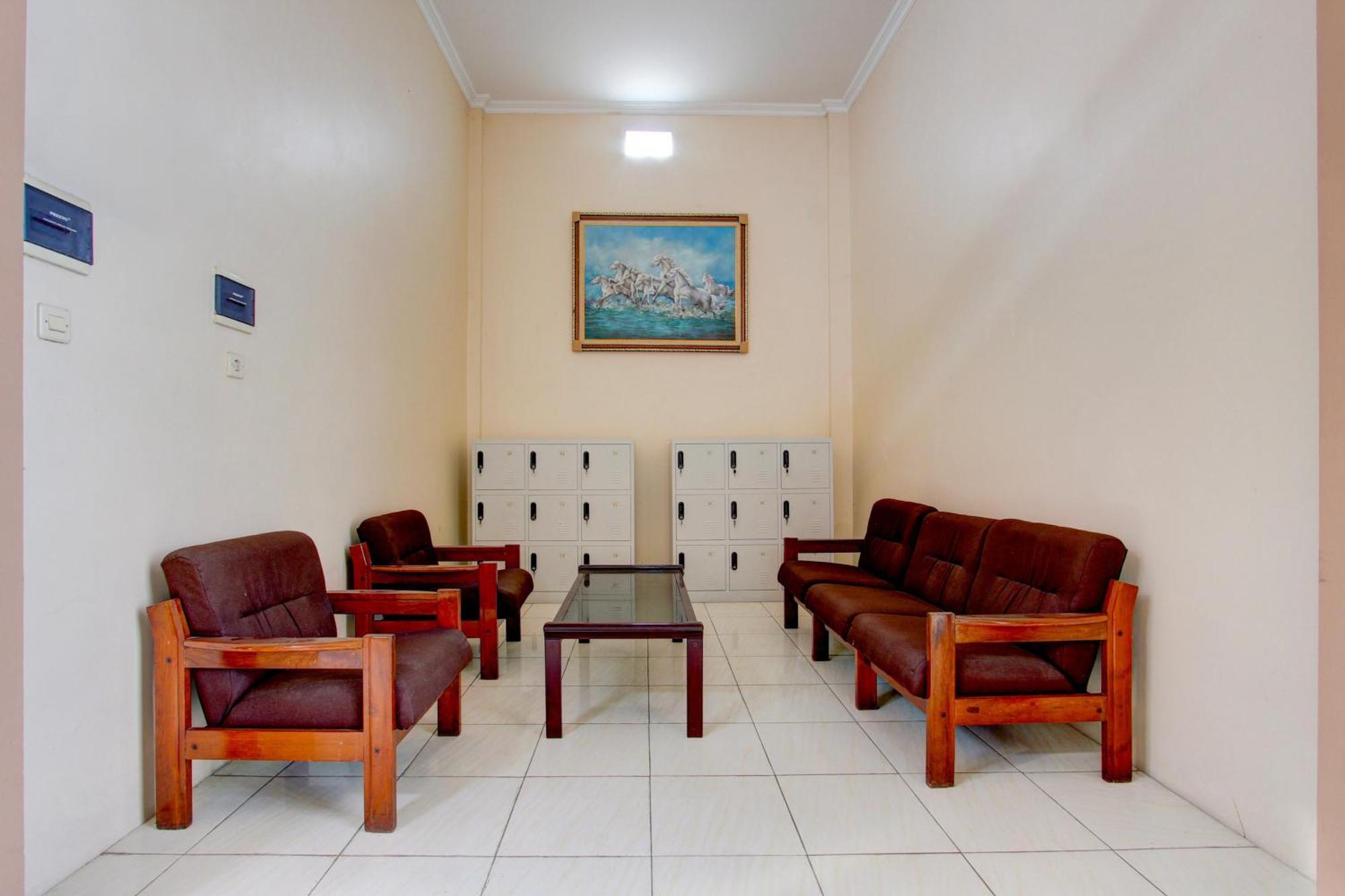 Spot On 93245 Guest House Mulia Dua Syariah Klaten 外观 照片