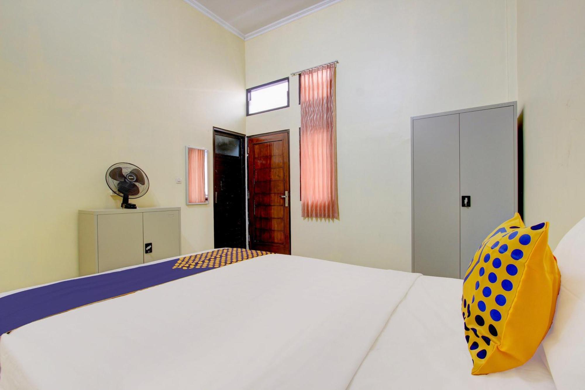 Spot On 93245 Guest House Mulia Dua Syariah Klaten 外观 照片