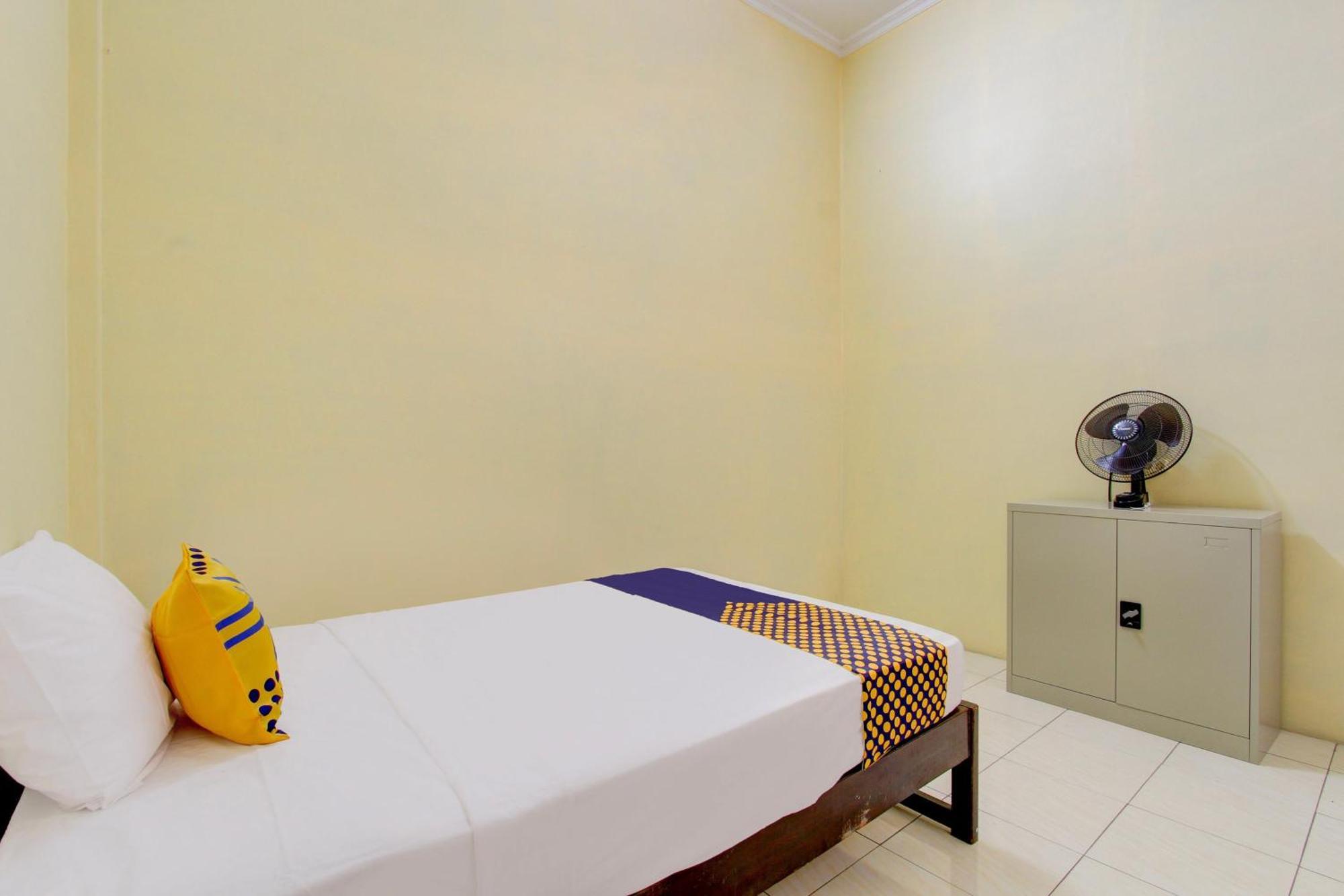 Spot On 93245 Guest House Mulia Dua Syariah Klaten 外观 照片