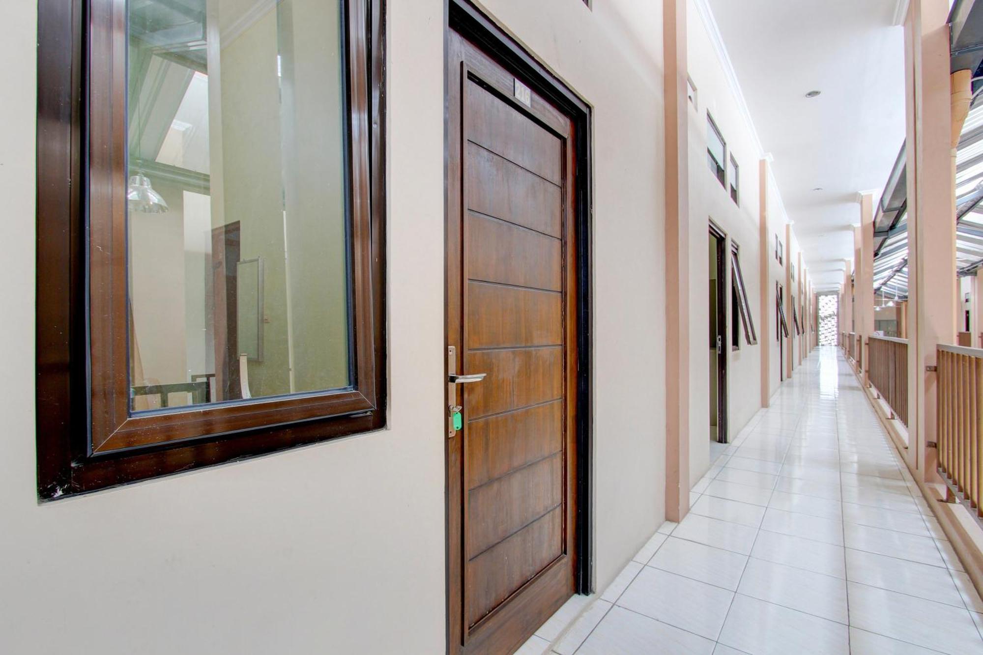 Spot On 93245 Guest House Mulia Dua Syariah Klaten 外观 照片